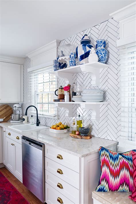 32 Traditional Kitchen Ideas That Stand the Test of Time