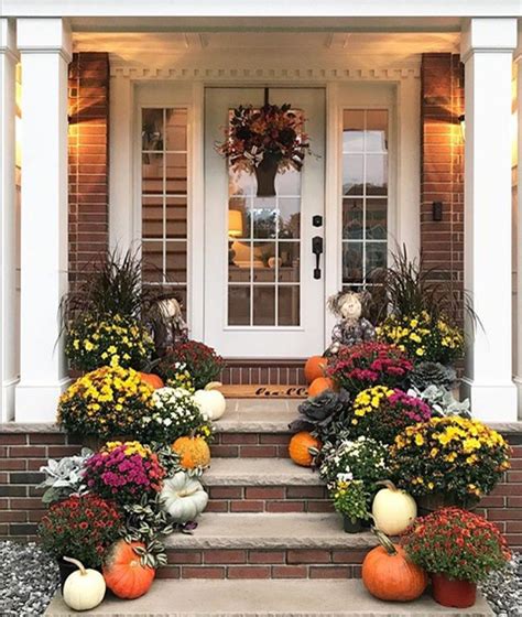 Big Front Porch Fall Decor Ideas