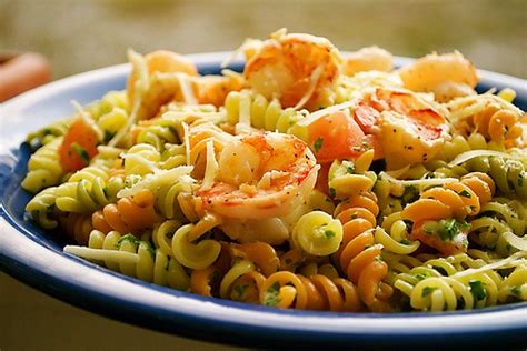 Rotini With Garlic Shrimp And Arugula Sauce How To Cook Pasta Summer Dishes Ethnic Recipes