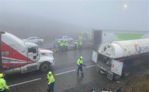 Cierran Autopista Monterrey Saltillo Por Accidente Vial Y Neblina