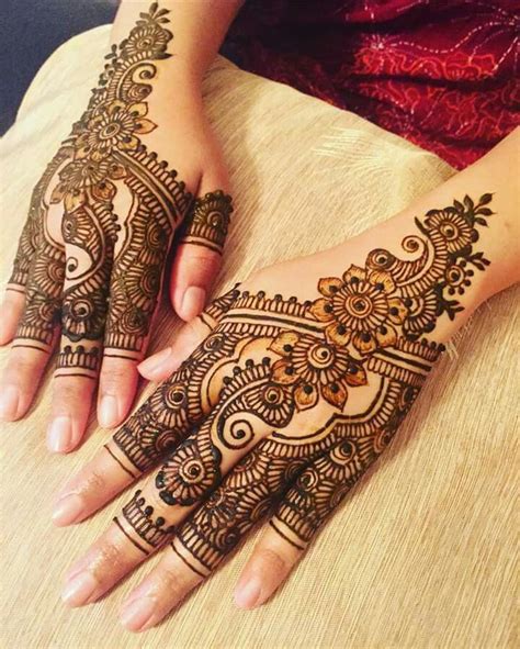 Intricate Henna Designs For Beautiful Hands