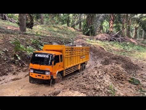 Di Juluki Si Raja LumpurTruk Fuso 220Ps Muatan Batu Gunung Tunjukan