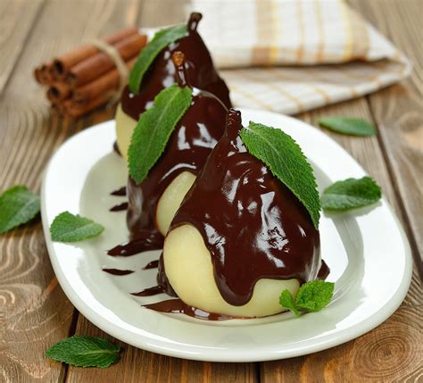 Recette Poires Au Coulis De Chocolat Marie Claire