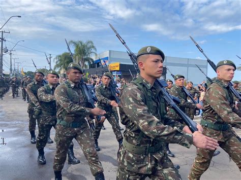 Desfile Cívico de Nova Santa Rita reúne mais de 10 mil pessoas Região