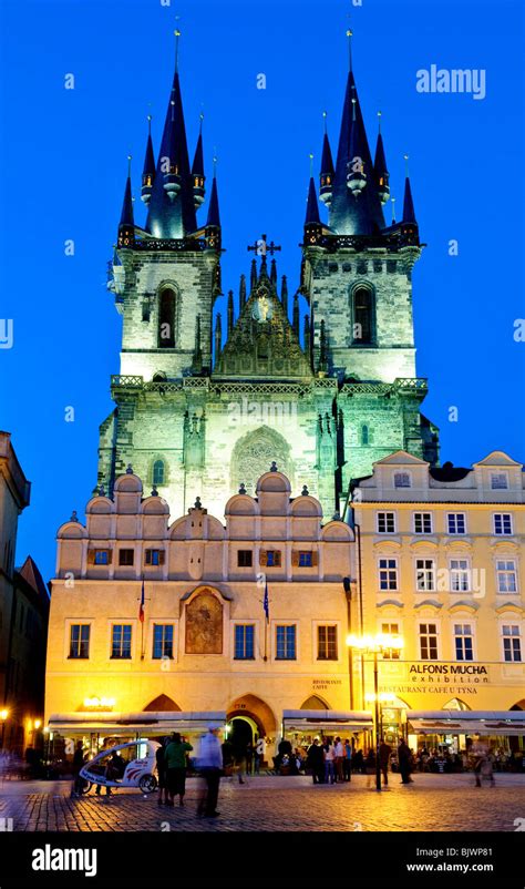 Praga Rep Blica Checa Iglesia De Nuestra Se Ora Antes De Tyn En La