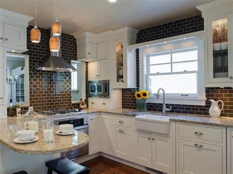 30 Trendiest Kitchen Backsplash Materials Hgtv