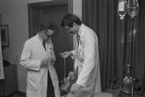 Universitätsspital Zürich, Prof. Dr. Walter Siegenthaler, Dr. Andreas ...