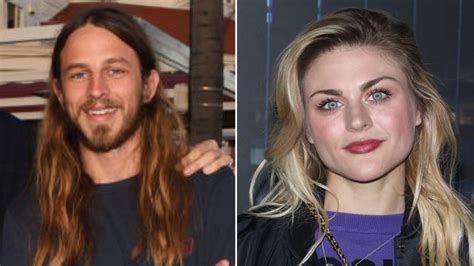 Kurt Cobain S Daughter Frances Bean Marries Tony Hawk S Son Riley Iheart