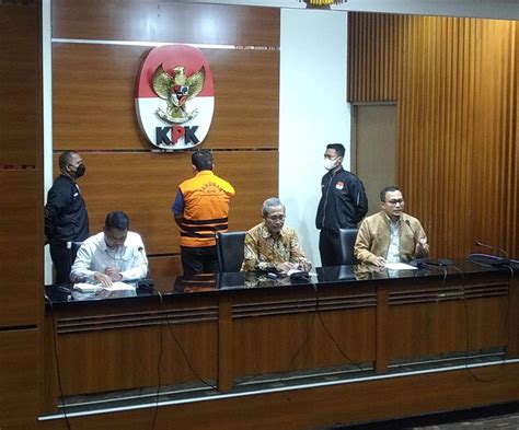 Kpk Menangkap Gubernur Papua Lukas Enembe