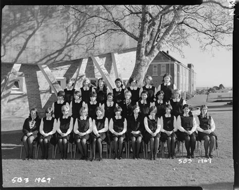 New Plymouth Girls High School Class Group Puke Ariki