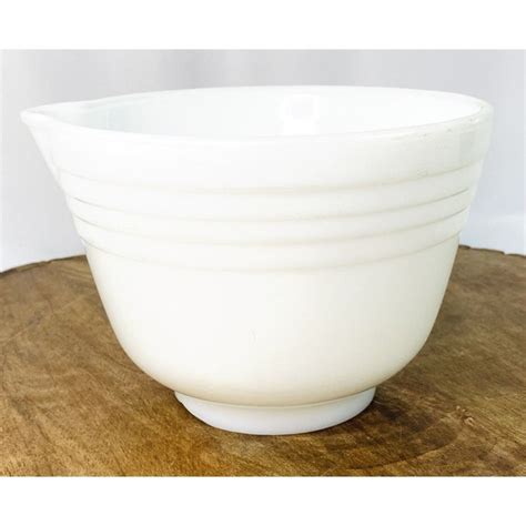 Pyrex Kitchen Pyrex White Milk Glass Ribbed Mixing Bowl Hamilton Beach Usa 7 Pour Spout