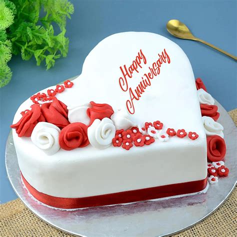 Anniversary Vanilla Fondant Cake 1kg Anniversary Cakes