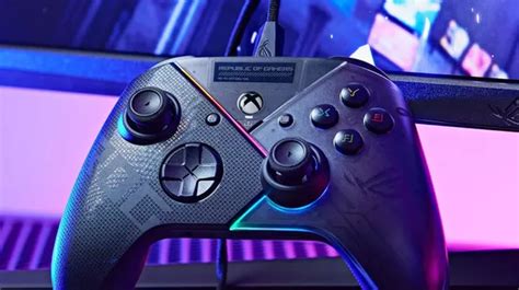 Asus ROG Raikiri Pro Is An Xbox Controller That Adds Yet Another Screen