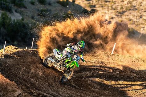 First Look 2019 Kawasaki KX450 Dirtbike Rider