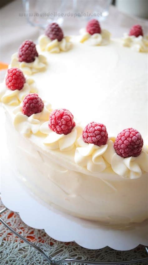 Layer Cake Aux Framboises Gâteau à étages · Aux Délices Du Palais