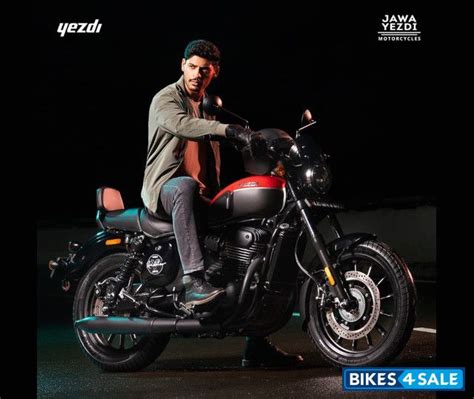 Yezdi Roadster Dual Tone Price Specs Mileage Colours Photos And