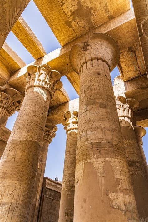 Columnas En El Templo Kom Ombo Foto De Archivo Imagen De Escultura