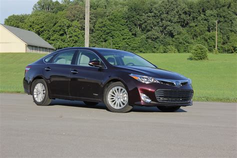 2014 Toyota Avalon Hybrid - Driven