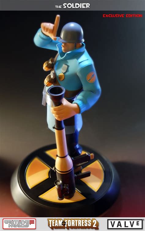 Team Fortress 2 The Blu Soldier Exclusive Statue Gaming Heads