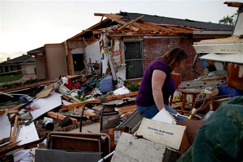 Dallas Area Surveys Damage After Tornadoes Rip Through Cnn