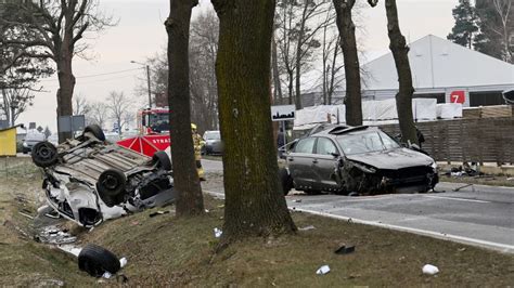 Tragiczny wypadek na drodze wojewódzkiej AKTUALIZACJA GALERIA ZDJĘĆ