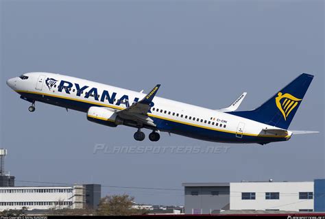 EI EMK Ryanair Boeing 737 8AS WL Photo By RAFAL KUKOWSKI ID 1537852