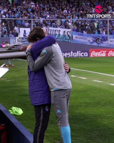 Tnt Sports Argentina On Twitter Emotivo Abrazo 😍⚽ Gabriel Milito Y Un