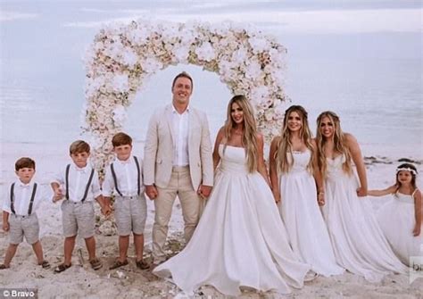 7 Kim Zolciak Wedding Dresses ALSTROEMERIA