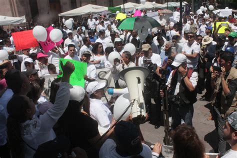 La población está en su derecho de manifestarse para exigir que haya