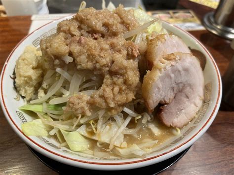 「ラーメン豚山 関内店」『小ラーメン麺250g豚2枚』全マシ│e Tokyo2020