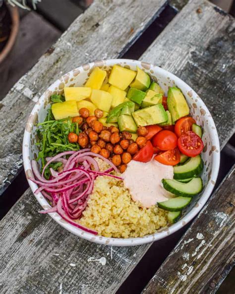 Nem buddha bowl simpel opskrift på salatbowl