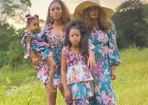 Beyonce Twins 2021 - Beyonce 2021 Grammys Outfit Details | PEOPLE.com ...