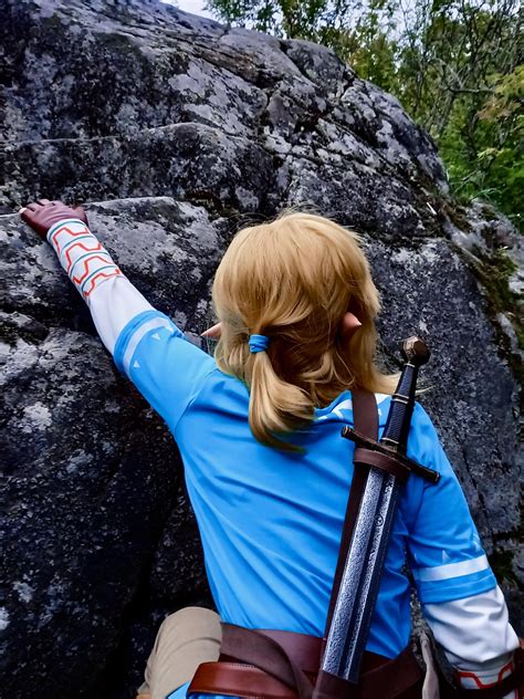 [BotW] Finallly posting my Link cosplay photos that my dad took for me : r/zelda