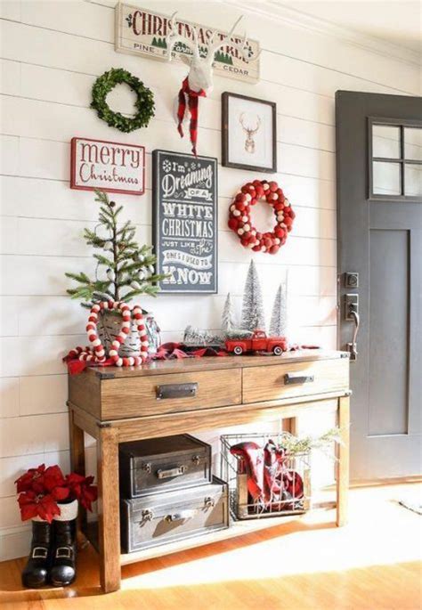 The Most Beautiful Christmas Ideas For A Welcoming Home Entrance My