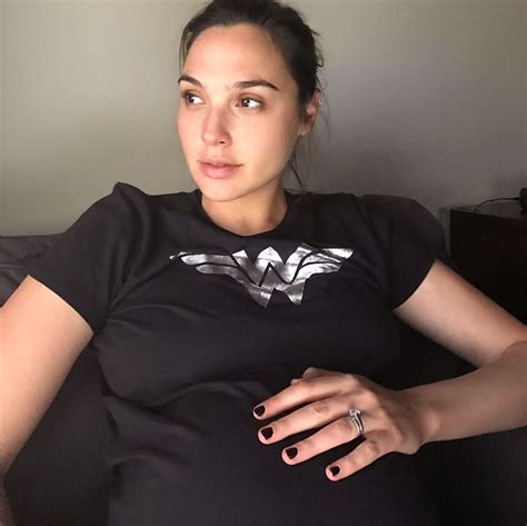 Pin By D J On Gal Gadot Gal Gadot Wonder Woman Gal Gadot Gal Gadot Instagram