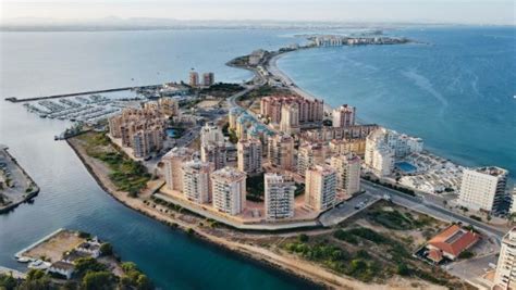 Piso En Venta En Gran Via De La Manga Km S N Playa Del Esparto