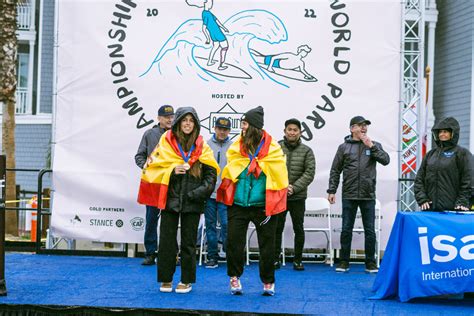 Mar A Mart N Granizo Campeona Mundial De Surf Adaptado Hazte Incluencer