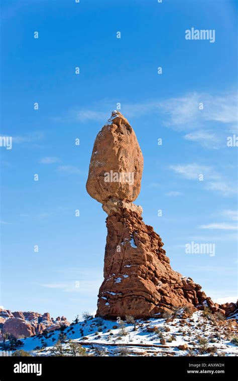 Balance Rock Arches National park verticle Stock Photo - Alamy