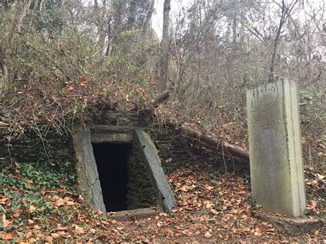 Hermit's Cave Loop Trail - Wissahickon Valley Park, PA | MyHikes