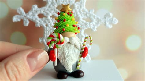 Miniature Christmas gnome Polymer clayМініатюрний Різдвяний гном