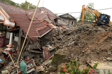 Dampak Bencana Banjir Dan Longsor Di Manado Antara News