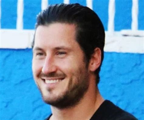 Valentin Chmerkovskiy Biography - Facts, Childhood, Family Life ...