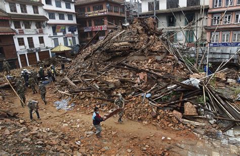 Il Terremoto In Nepal Le Ultime Immagini Il Post