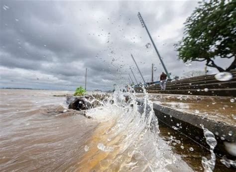 Nível do Guaíba volta a subir em Porto Alegre