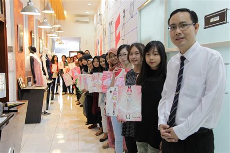 Lasalle College Surabaya Menularkan Semangat Bisnis Kreatif