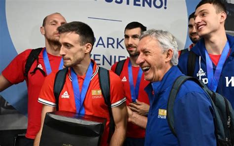 ALEKSA LJUDINO Uspomenu Sa Mundobasketa Poklonio U Humanitarne Svrhe