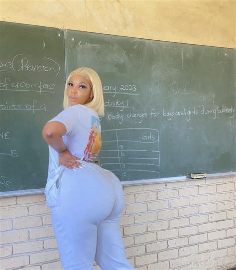 Who Is Lulu Menziwa South Africa Sexiest Teacher Photos Goes Viral