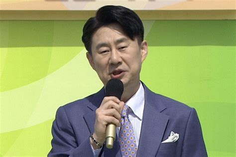 김신영 때랑 너무 다르네 Mc 남희석 전국노래자랑서 홀대 의혹 불거진 이유는