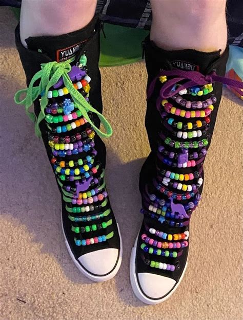 scene emo kandi kid knee high converse in 2022 | Scene outfits, Grunge accessories, Scene shoes