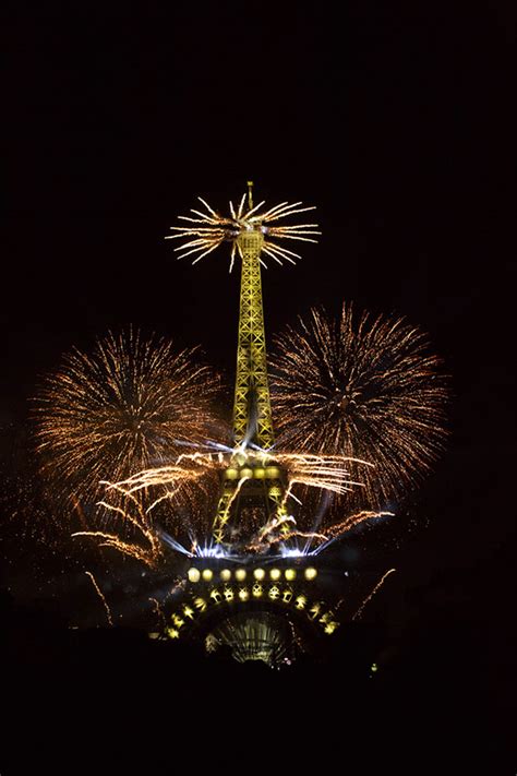 Feux Dartifice Du 14 Juillet 2019 Sur La Tour Eiffel Paris Lecrins